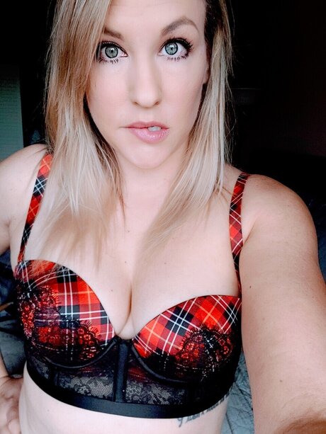 Taren VIP high quality model gallery