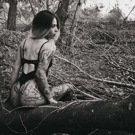 Morbid pyscatic model best pic