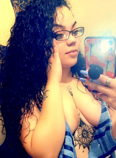 Hello Lady_ nice model galleries