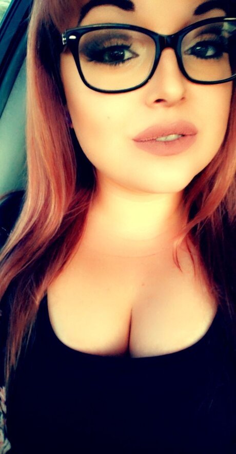 PeachTemptations pornstar nude archive