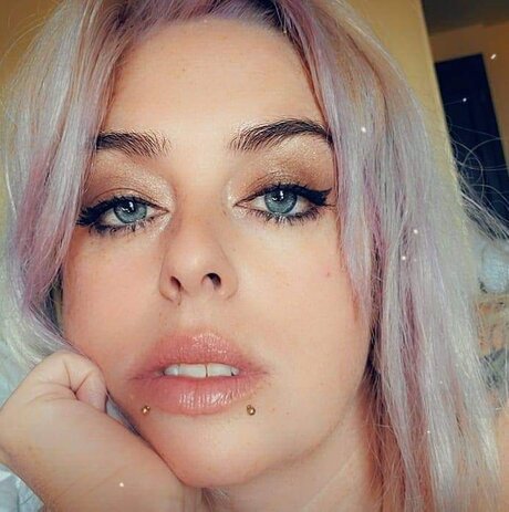 Kittielyn star top picture