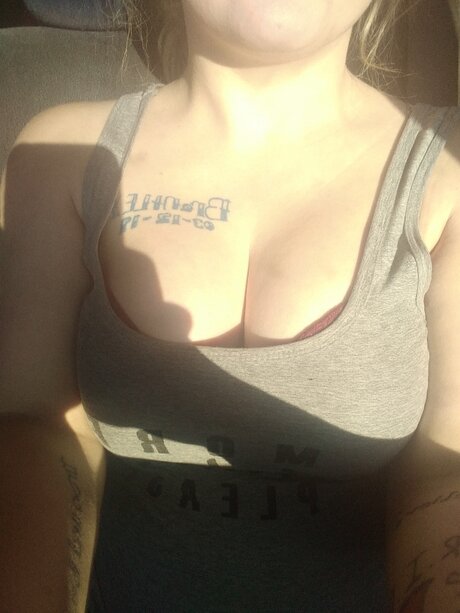 Destiny may nudes model photo