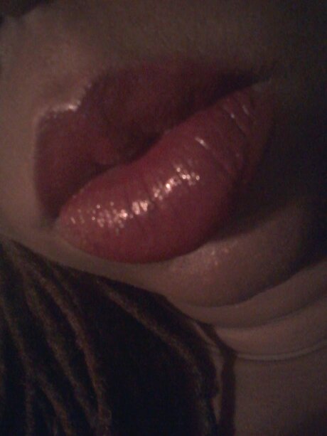 She Speaks Easy star top img