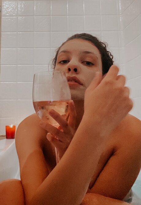 Jaeda Kiss model adult picture