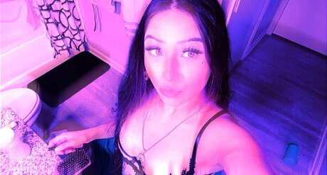 Ally mae art star img