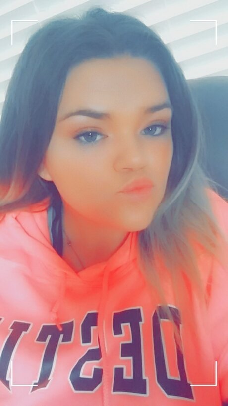 Katelynn Gowan model art pic