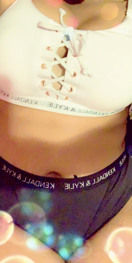 Play Minnie erotic model pictures