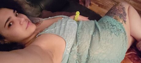 BreezyGreen VIP model nice pic