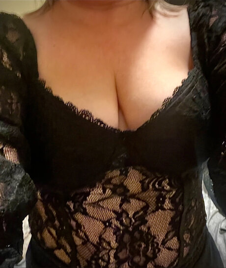 Amanda Swallows beautiful model pic