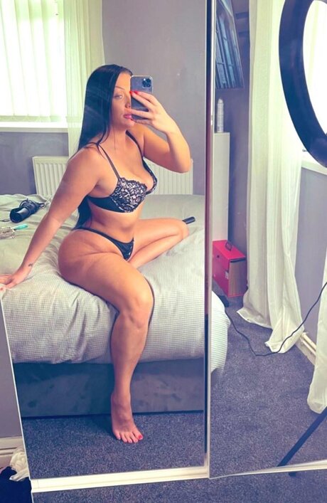 Sexy pussy star top pic