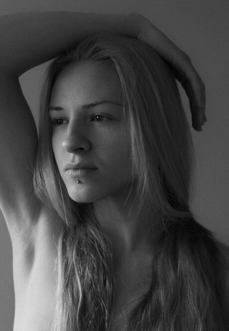 Sapphira free actress photos