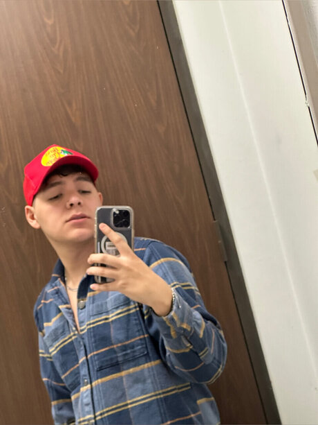 kxngvxng model nude image