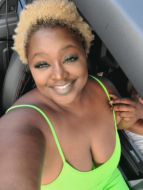 Hisserc nice actress photos