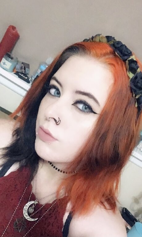 LittleMsUndead pornstar best images