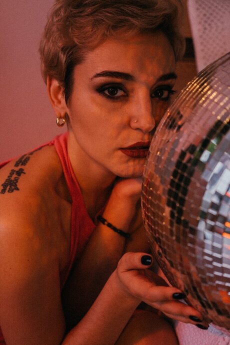 Karmelitta model top picture