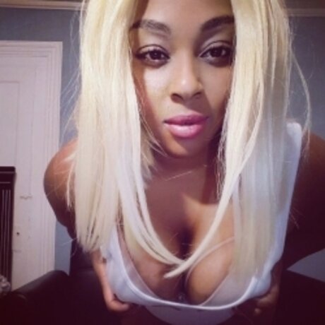 SunGoddessFancy perfect model photo