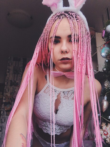 Mileyn sg naked star archive