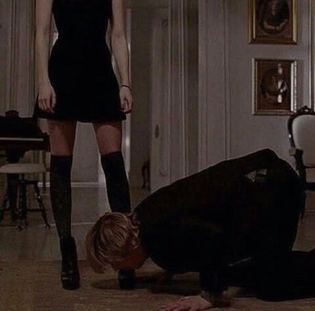 Sexfoot model nudes gallery