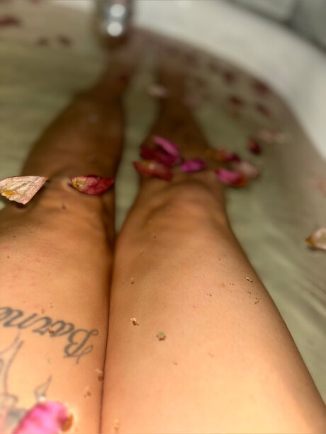 Lexi sky model naked picture