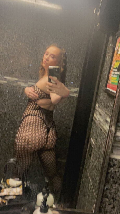 PrincessNikole nude model photos