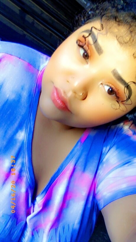 Kialyn free pornstar galleries