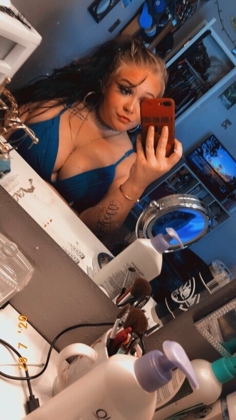 Snowbunny1998 nudes model gallery