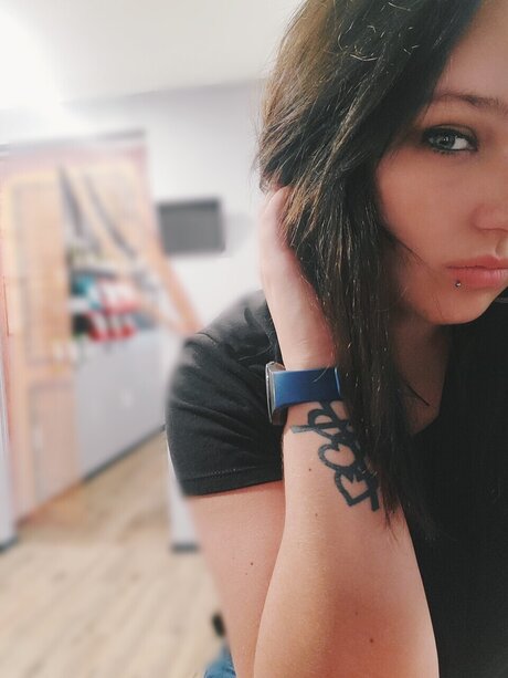 Montanachick actress pics