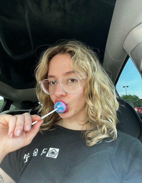 stellafreexxx model pretty archive