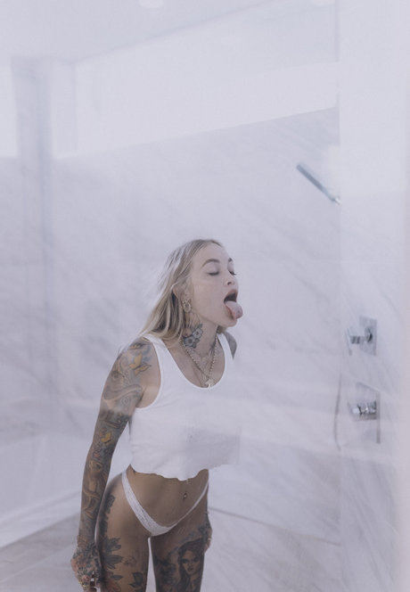Torrie Blake Photo Gallery