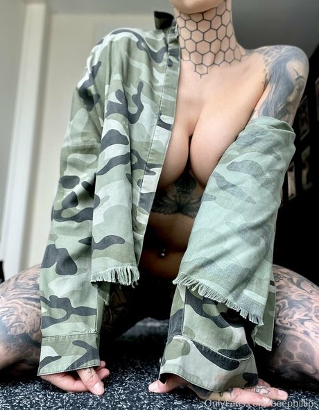 Bee Phillips star nice galleries