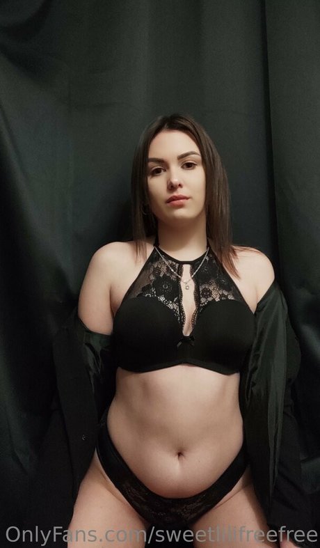 sweetlilifreefree erotic star gallery