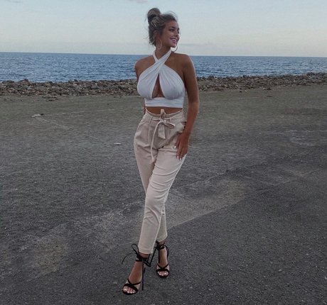 Kngemma pornographic model images