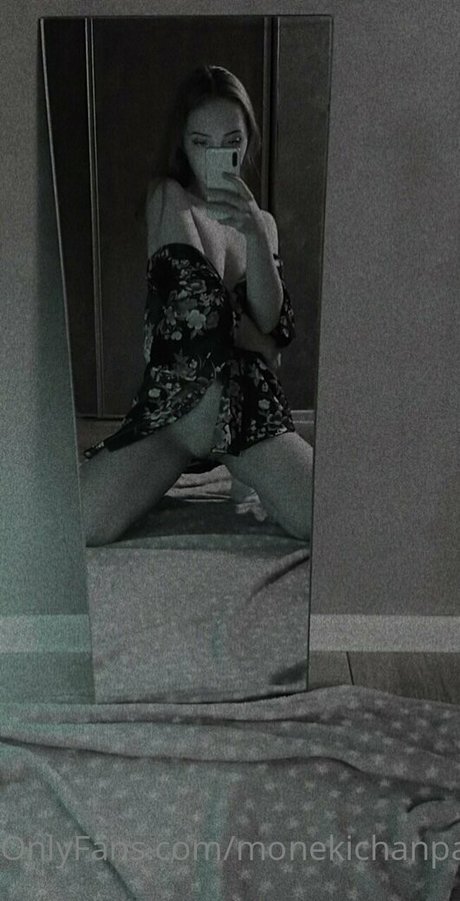 moneki model naked gallery