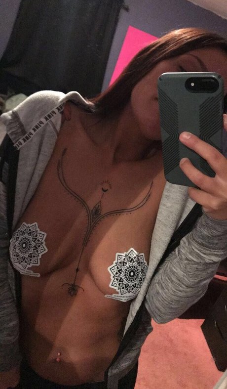 Monica Iannuzzi pretty actress pics