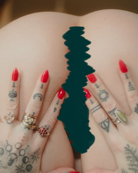 sora elowen pornographic model pictures