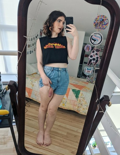 wildflowerfaye free actress picture