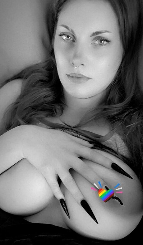 Rainia Belle model gallery