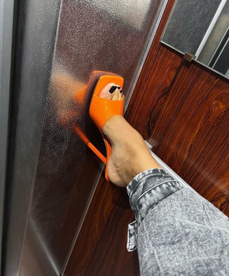 Amina Muaddi nude star photos