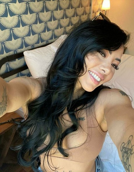 lilkymchiii pornstar nude galleries