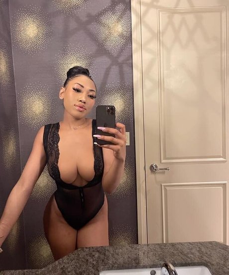 natrl naked pornstar gallery