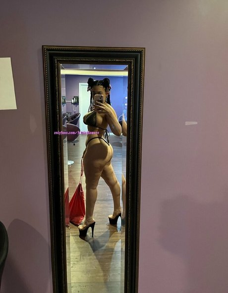 flowers model nude pics