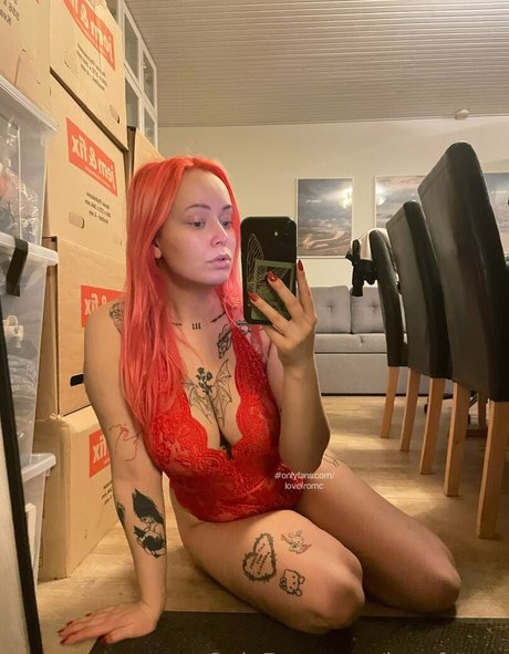 female popular onlyfans sexy naked picture