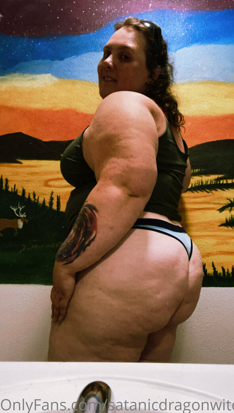 satanicdragonwitch erotic model images