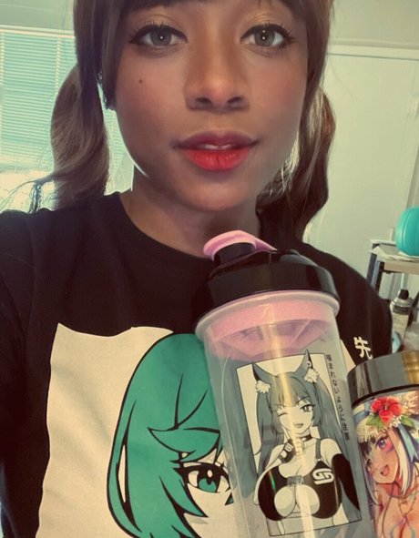 mexican milf onlyfans erotic image