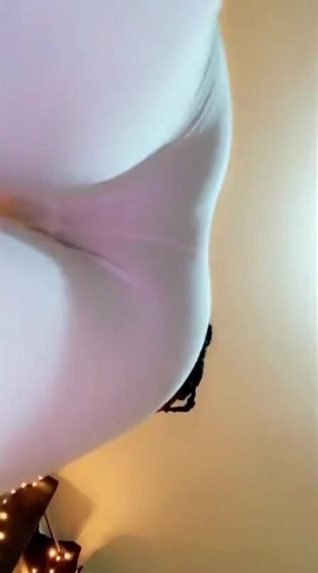 Nude Antilles beautiful pornstar image