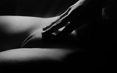 Nude Antilles model art image