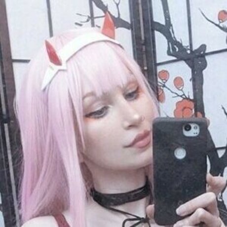 auriialis model pretty photo