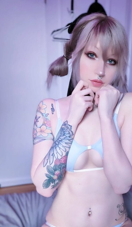 auriialis pornstar sexy img