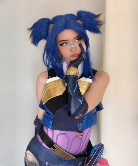 Toxic Tenshi naked pornstar photo