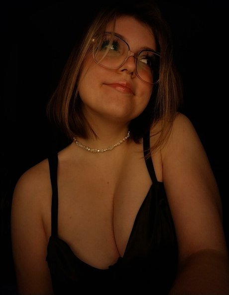 busty solo onlyfans free porn photos